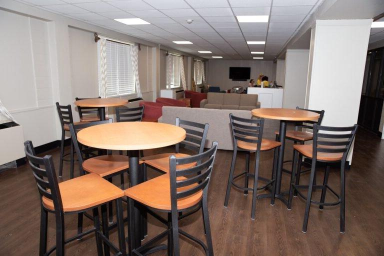 Photo of a Lange Hall kitchen/common area.